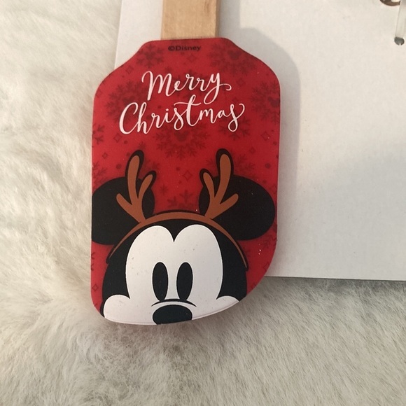 Disney Mickey Mouse Christmas 4 Piece Spatula and Cookie Cutter Set - Picture 4 of 8